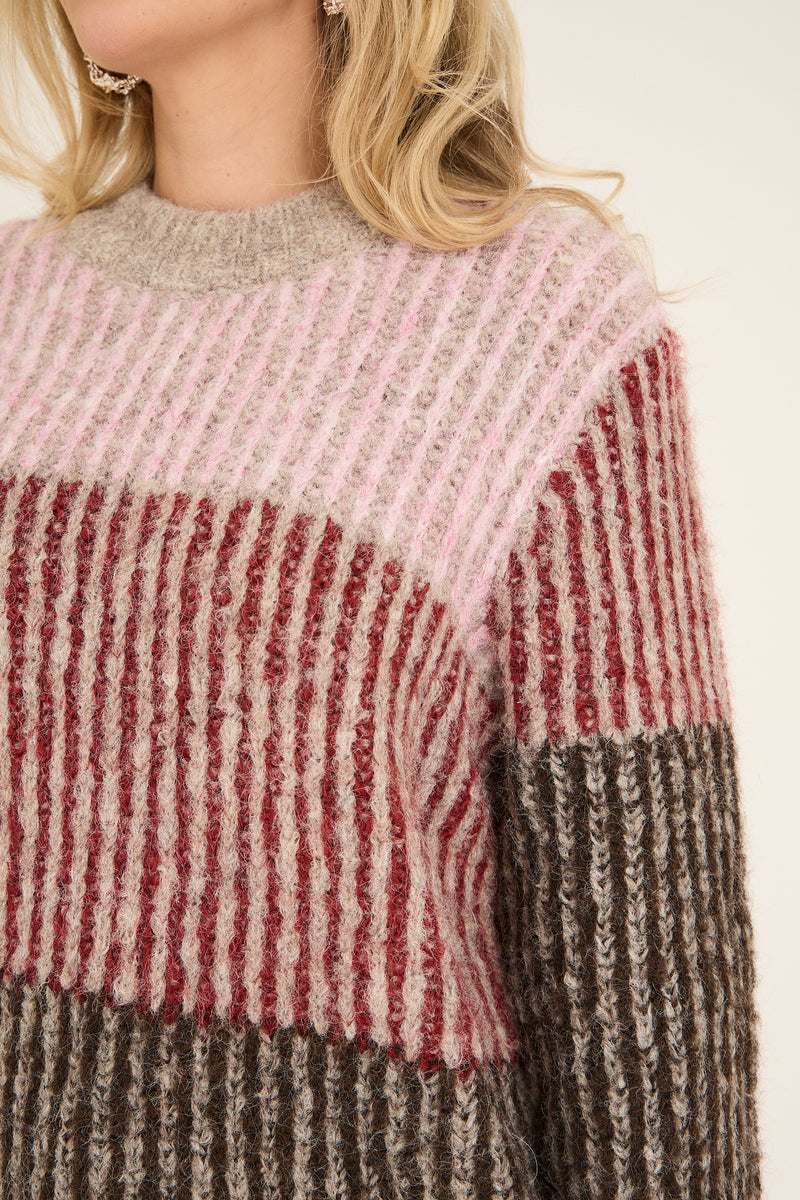 A-View Aliana knit pullover AV6096 Knit 255 rose/red
