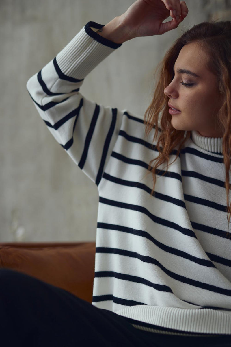 A-View Bella knit blouse AV3227 Blouse 020 White with black stripes
