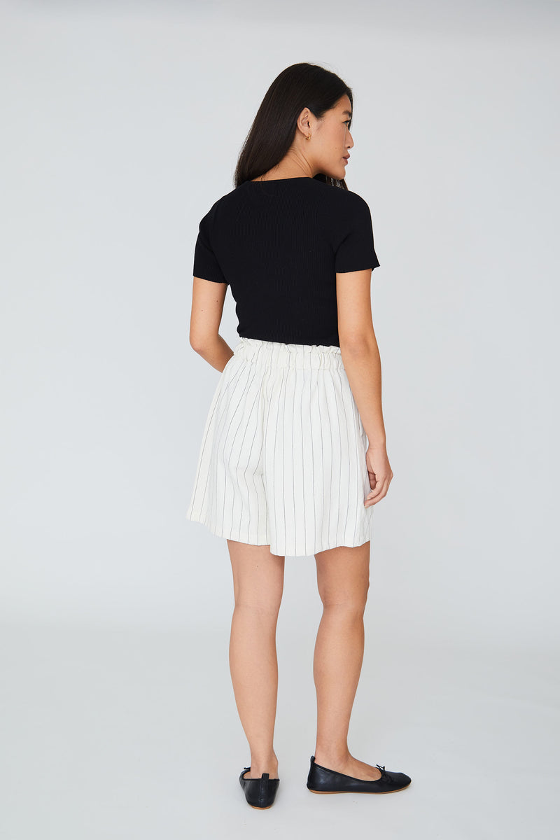 A-View Lerke stripe shorts AV4543 Shorts 005 Off white