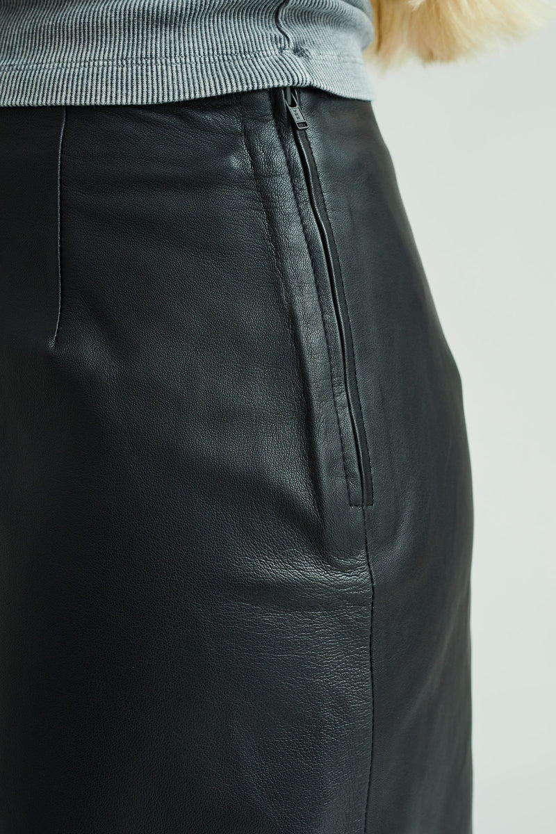 A-View Stephanie leather skirt AV4136 Skirt 999 Black